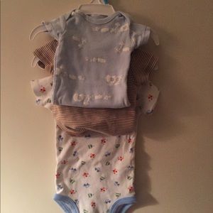 Set of 3 newborn onesies